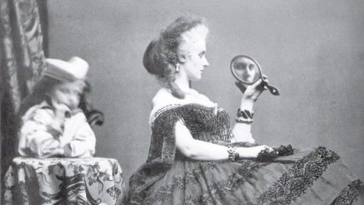 Regina Margherita in carrozza in una fotografia storica
