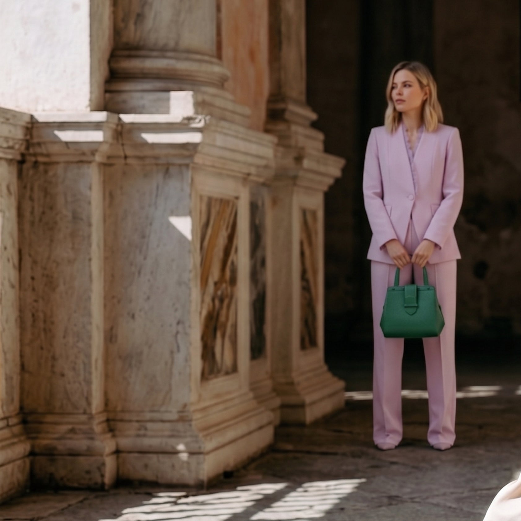 Borsa bianca Franzi portata a mano